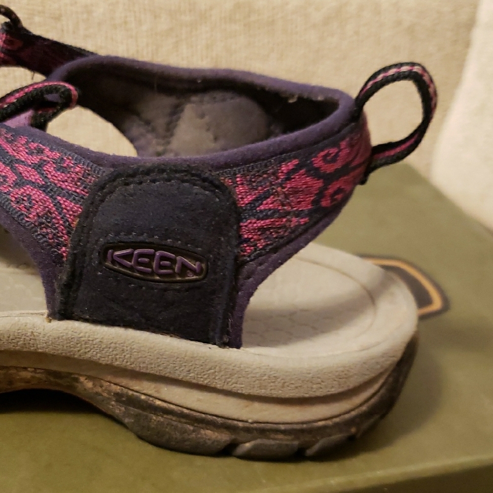Keen Women's Venice Sandals - Purple and Black 8 - Picture 5 of 7